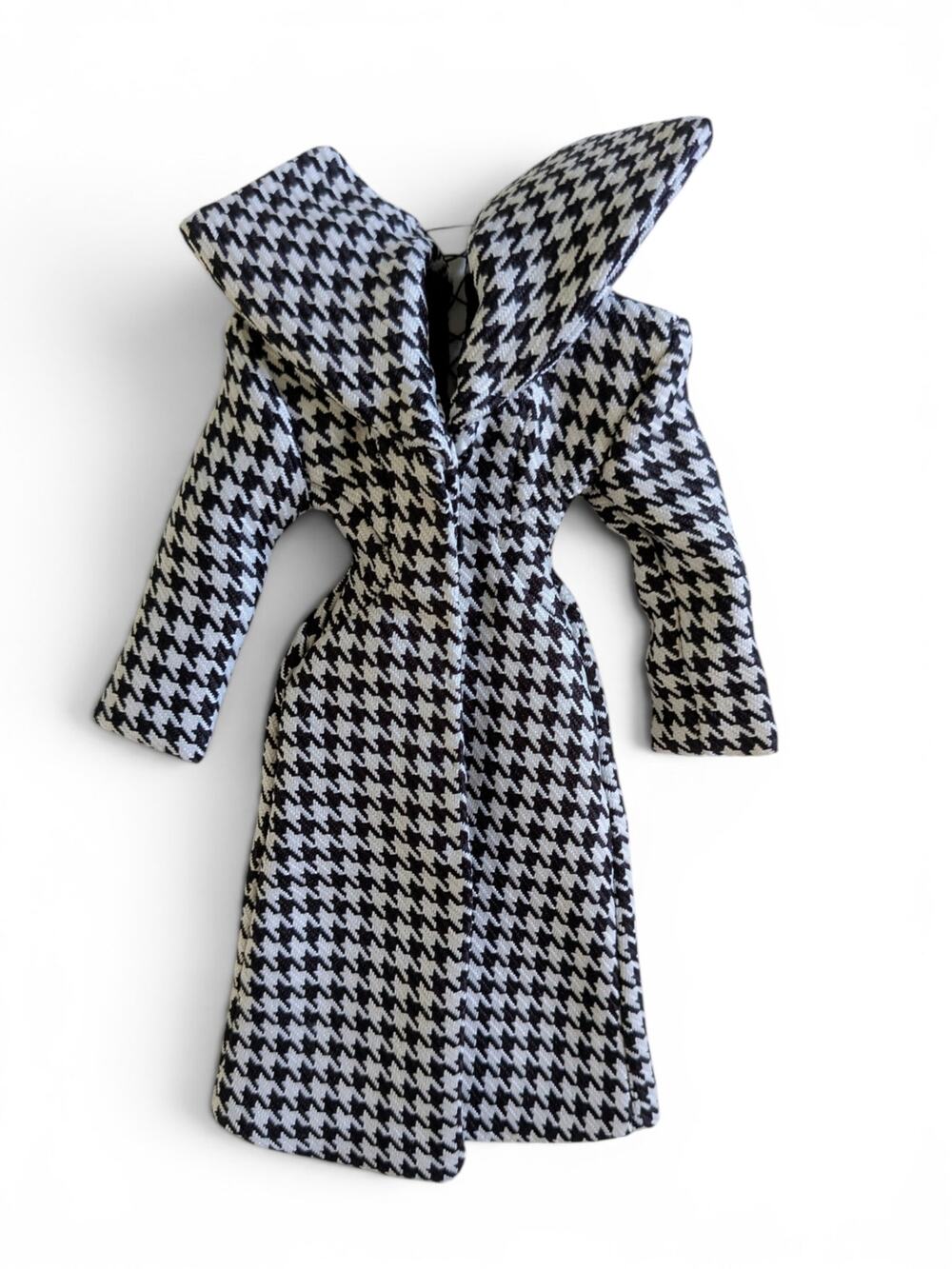 Pre-owned 2023 Integrity Doll Redefined Luxury Kyori Sato Houndstooth Coat Only